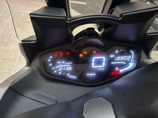 Kymco Xciting 400 VS Blanca