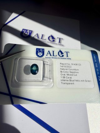 Zafiro Natural Bi-Color ALGT 1.06ct