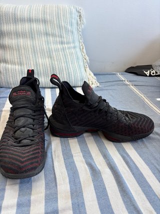 Nike Lebron 16 Low Talla 47 Negro/Rojo
