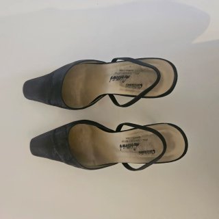 Sandalias de tacón Lomas negras y plateadas