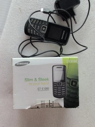 Samsung GT-E1080 telefono cellulare