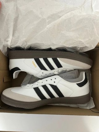 Zapatillas Adidas Blancas y Azules