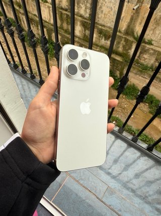 iPhone 16 Pro Max Plata