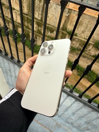 iPhone 16 Pro Max Plata