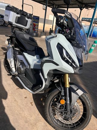 Honda X-ADV 750 2024 Gris
