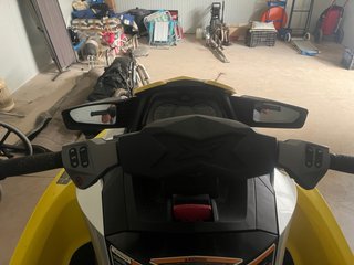 Moto de agua Sea-Doo RXP Amarilla