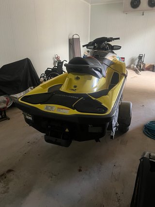 Moto de agua Sea-Doo RXP Amarilla