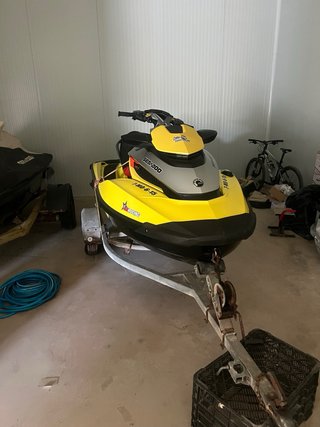 Moto de agua Sea-Doo RXP Amarilla