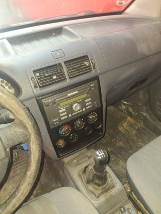 Ford tránsito connect 2006, 400.000km, 2p Despiece