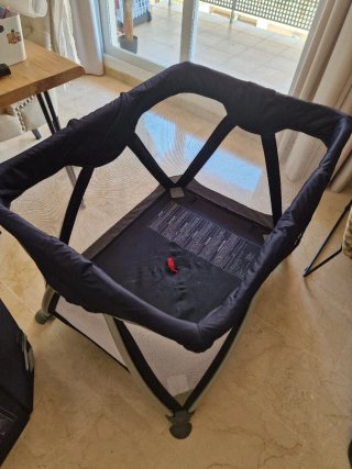 Cuna de viaje Nuna