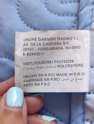 Colcha y cojines decorativos