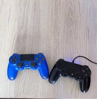 PS4 (PlayStation 4) + Juegos + 2 Mandos