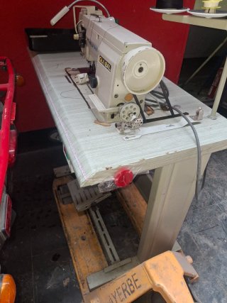 Máquina de coser triple arrastre industrial