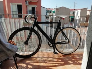 Fixie Negra cuadro de pista. Precio negociable