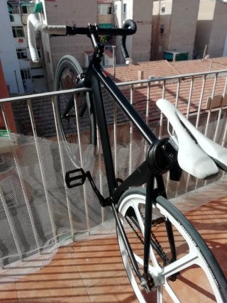 Fixie Negra cuadro de pista. Precio negociable