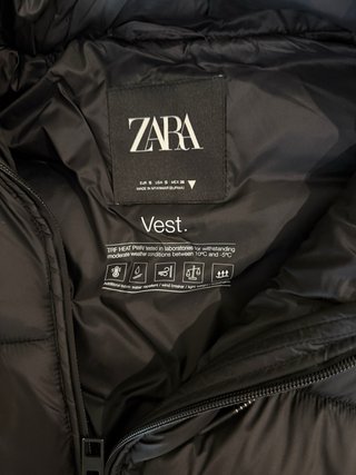 Chaleco Zara Negro con Capucha