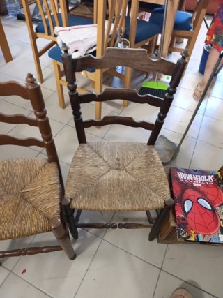 Sillas vintage de madera y ratán