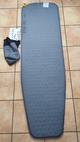 Colchoneta/esterilla autohinchable Forclaz MT 100
