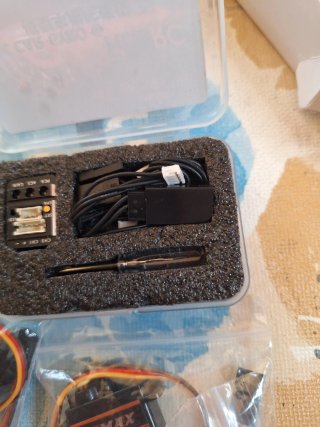 2 Servomotor Emax ESO8MDII Digital + Giroscopio