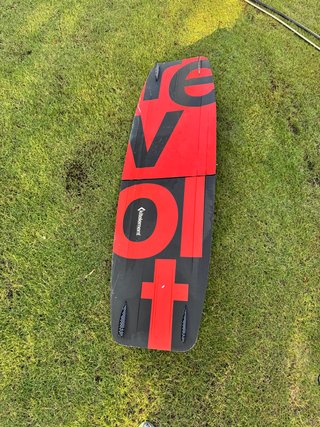 Kitelement Revolt 132cm Tabla Split