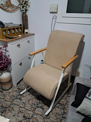 Butaca mecedora prenatal tela y madera