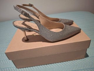 Zapatos de fiesta plateados tacón fino