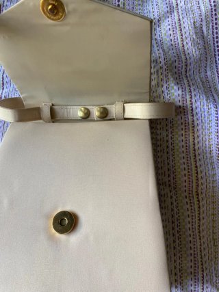 Bolso de mano color crema