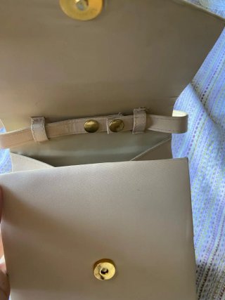 Bolso de mano color crema