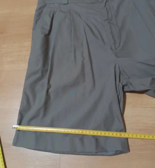 Bermuda gris tipo chino Talla 48. Nueva sin uso