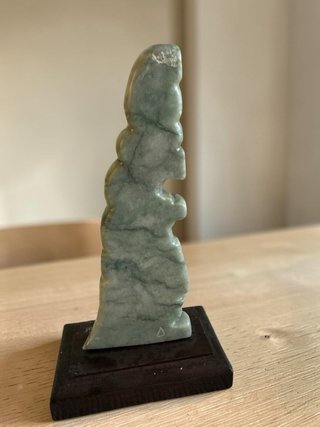 Escultura de jade tallada a mano
