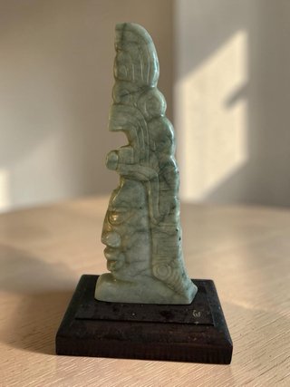 Escultura de jade tallada a mano