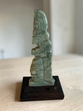 Escultura de jade tallada a mano