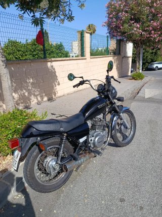 Yamaha SR 250 Special Negra