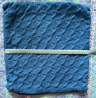 Cuscino di lana fatto a mano blu