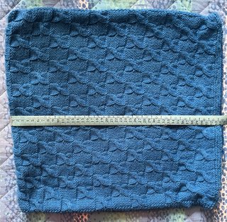 Cuscino di lana fatto a mano blu