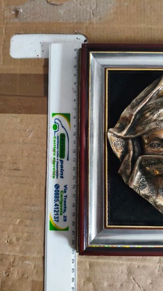 Quadro con scultura laminata donna velata