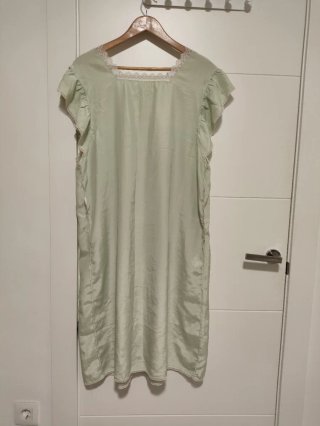Camisón verde con encaje talla XL