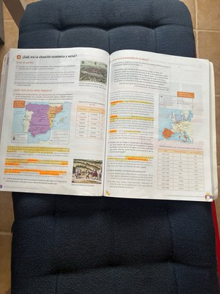 Geografía e Historia, 2 secundaria. Revuela