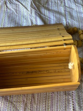 Bolso de bambú con cadena