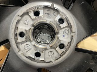 4 Llantas Lexus modelo  RZ  4 neumáticos com 97%