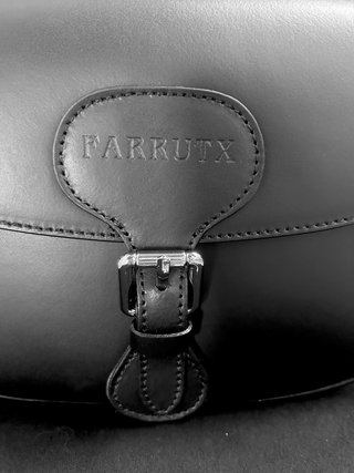 Bolso FARRUTX piel negro