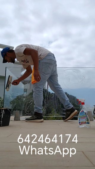 Limpieza profesional de cristales en Estepona