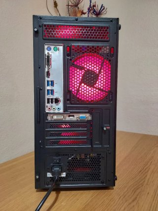 PC Ryzen 7 2700X 12GB RAM SSD+HDD HDMI