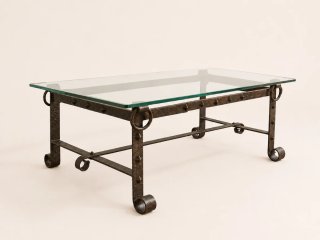 Mesa de forja y cristal reforzado