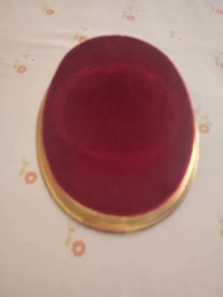 Peana terciopelo rojo y dorado
