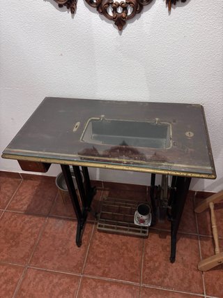 Mesa máquina de coser