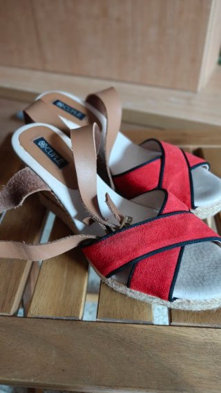 Sandalias mujer CUPLÉ cuña N°40