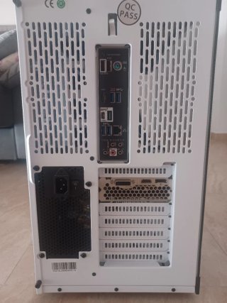 PC Gaming con RGB de Sobremesa.