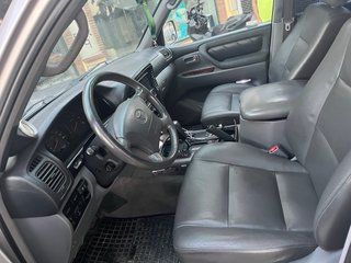 Toyota Land Cruiser 100 2000