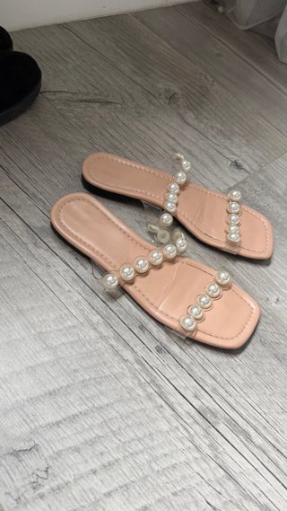 Pack de calzado: Botas, sandalias y chanclas